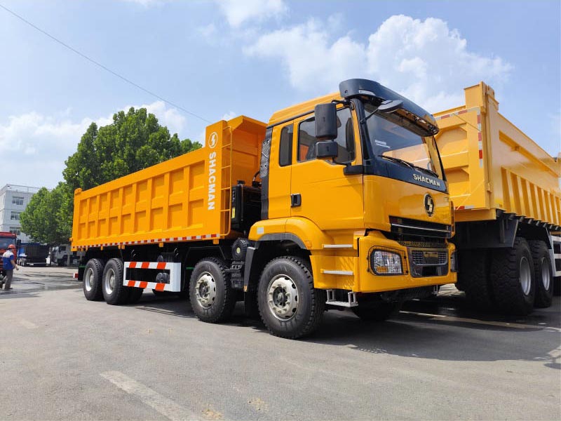 SHACMAN E3 380HP 8x4 dump truck overall appearance