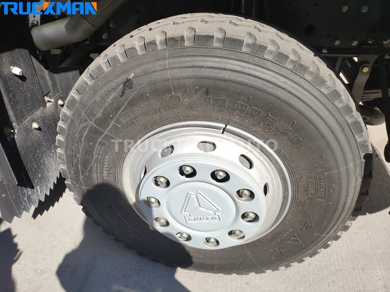 12.00R20 radial tire