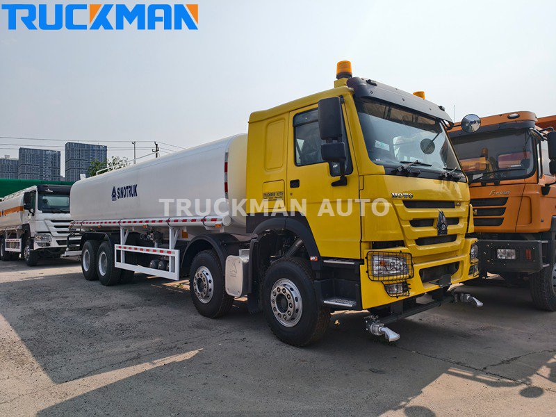 SINOTRUK HOWO 400HP Sprinkler Truck