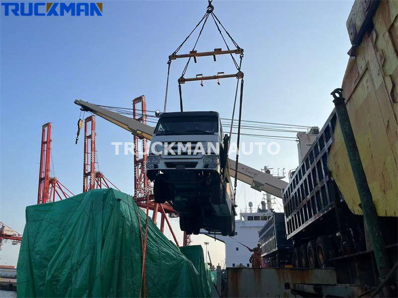 HOWO 25000L fuel tank truck