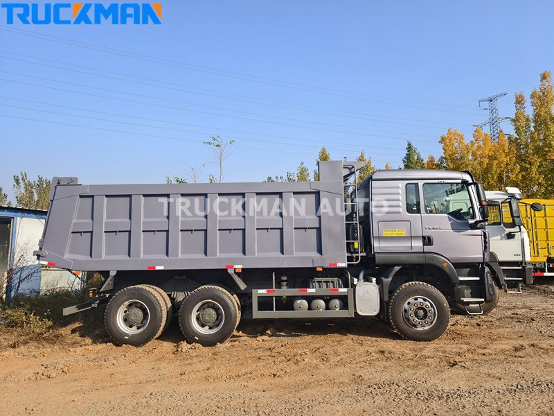 SINOTRUK 6X4 Dump Truck
