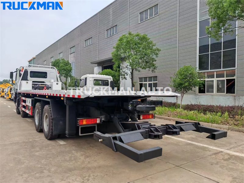 HOWO tow truck