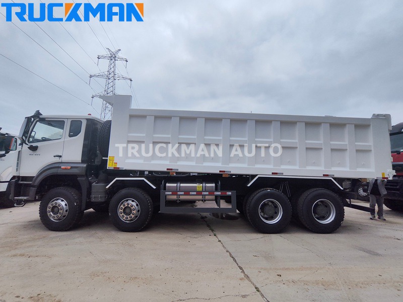 HOWO NX 8X4 Tipper