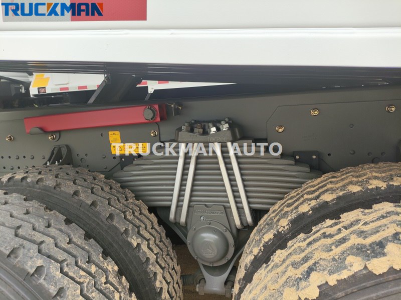 HOWO 371HP tipping truck