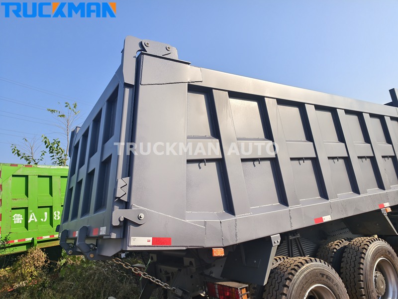 SINOTRUK 371HP Dump Truck