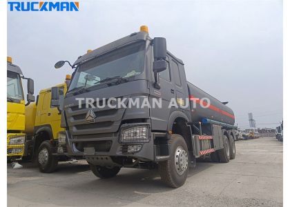 10 Wheels SINOTRUK HOWO 20 Cubic Oil Tanker Truck To Democratic Republic of the Congo