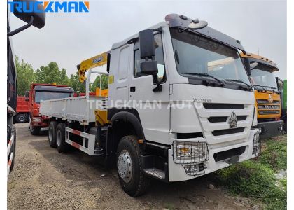 10 Tons SINOTRUK Cargo Truck With Crane For Burundi