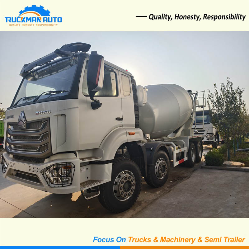 Good Quality HOWO NX 8x4 12 CBM Cement Tanker Truck For Construction