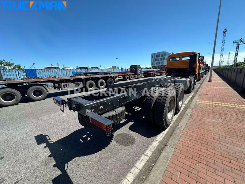 SHACMAN F3000 Cargo Truck