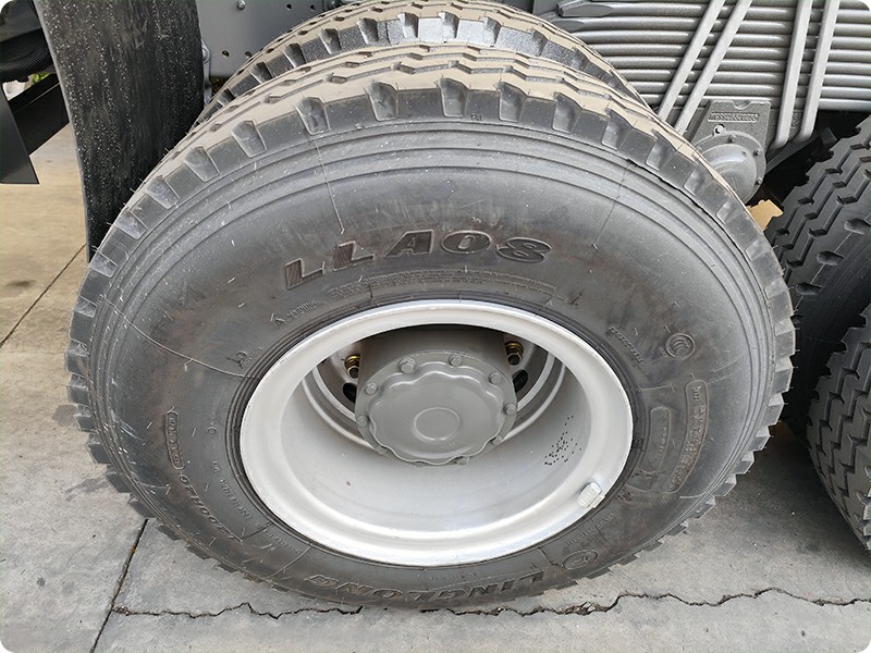 12.00R20 tires for HOWO 8x4 dump truck