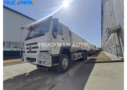 25000 Liters SINOTRUK Oil Tanker Truck To Djibouti