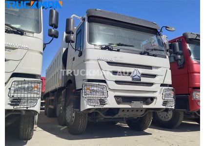 12 Wheels SINOTRUK HOWO 380HP RHD Dump Truck For Kenya