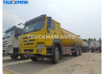 18000 Liters SINOTRUK HOWO 6X4 380HP Oil Tanker Truck Go To Benin