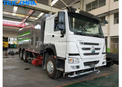 6X4 SINOTRUK HOWO Sweeper Vacuum Truck For Guyana