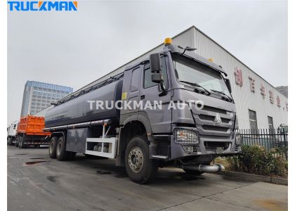 25000 Liters SINOTRUCK HOWO 400HP Fuel Tanker Truck To Mali