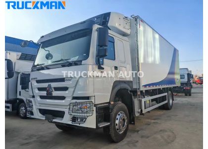 4x2 300HP SINOTRUK HOWO Refrigerated Truck For Cameroon